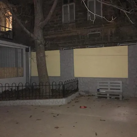 Apartment уютная с террасой в центре одессы Odesa