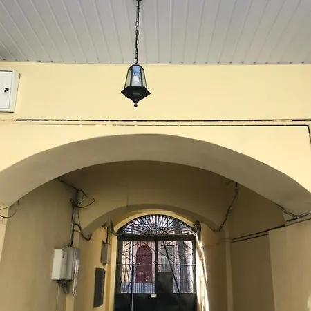 уютная с террасой в центре одессы * Odesa