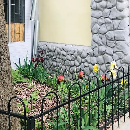 уютная с террасой в центре одессы Apartment Odesa